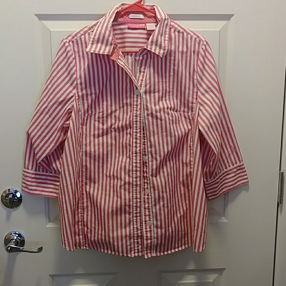 🔥 button up maternity top